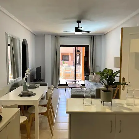 3-bedroom With Pool In Апартаменти *