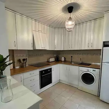 Appartement 3-bedroom With Pool In