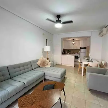 3-bedroom With Pool In Appartement Torrevieja