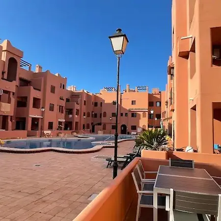 Appartement 3-bedroom With Pool In